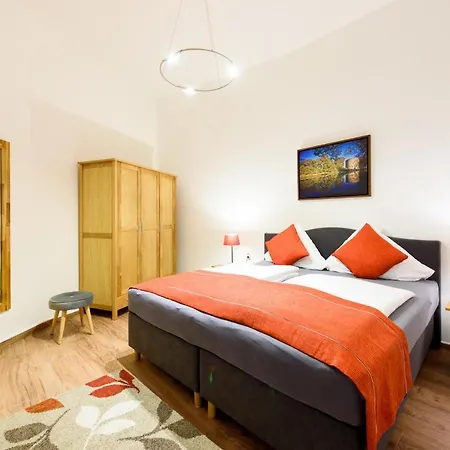 Burg Im Zwinger Apartment *